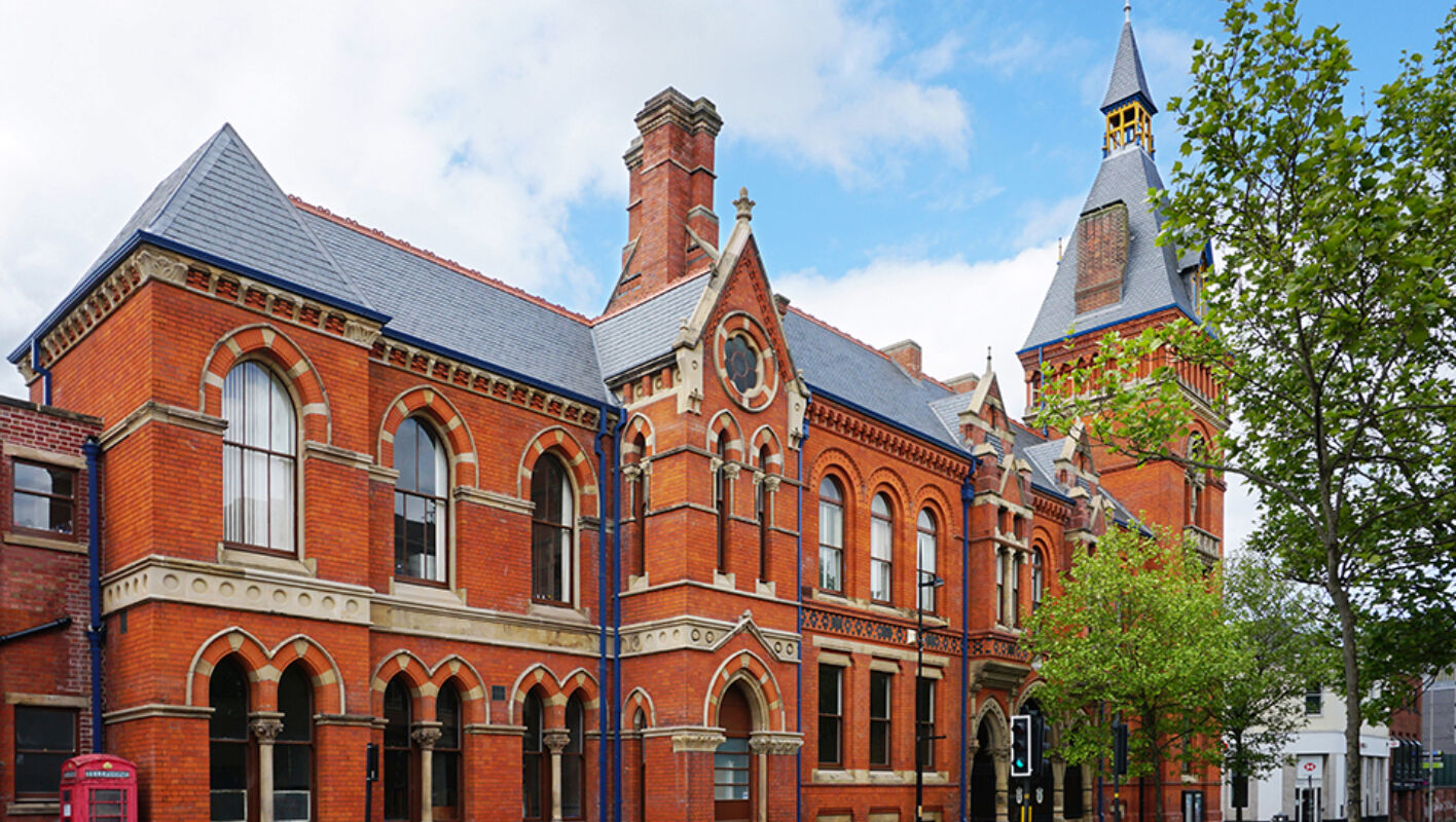 1 NORTHCOT BRICK WEST BROMWICH TOWN HALL refurbishment Photo David Jerred Miles DSC07131