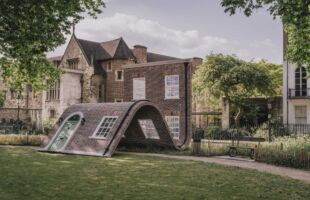 1 Alex Chinneck A week at the knees Photography by Charles Emerson