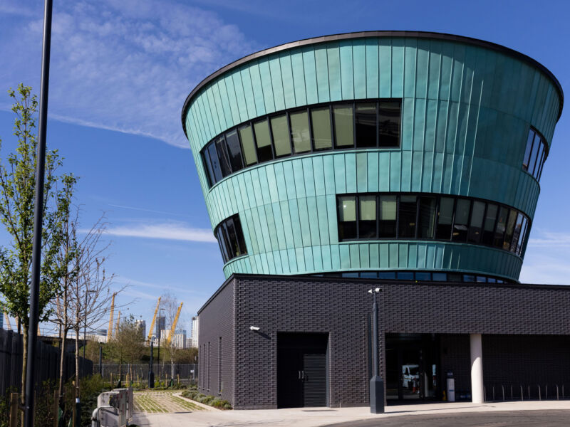 Silvertown Portal c Luca Marino