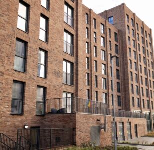 Dock 5 Salford 3