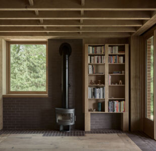 House in the Surrey Hills Image 5