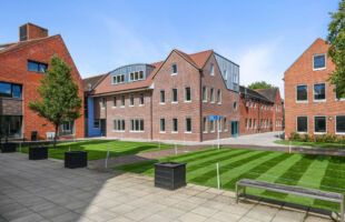 Brentwood School Queens Building Image 4
