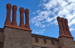 Hampton Court Tudor Kitchen Chimneys Image 6