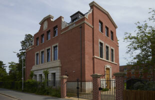 Selwyn college library