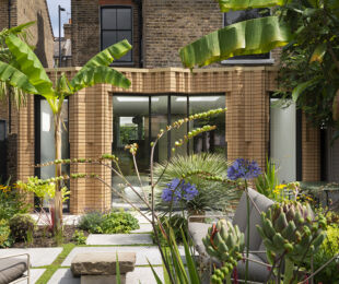 2407 Fulham Palace Rd Gilbert Mc Carragher 001 Hi Res