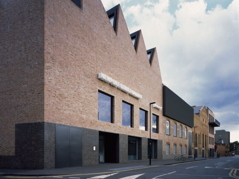 1 NEWPORT STREET GALLERY LEGACY Photo Credit Helene Binet
